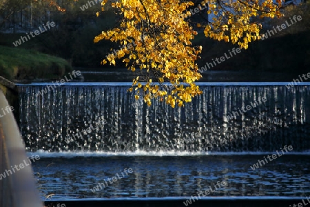 Herbstwasserfall