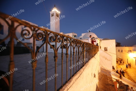 Afrika, Nordafrika, Tunesien, Tunis
Die Moschee mit dem Minarett in Altstadt von Sidi Bou Said am Mittelmeer und noerdlich der Tunesischen Hauptstadt Tunis.






