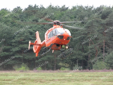 Rettungshubschrauber im Landeanflug