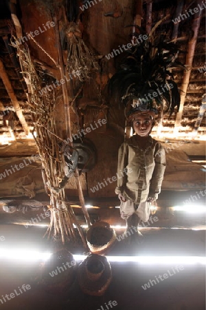 Kinder einer Bauernfamilie in einem Bauerndorf beim Bergdorf Maubisse suedlich von Dili in Ost Timor auf der in zwei getrennten Insel Timor in Asien. 