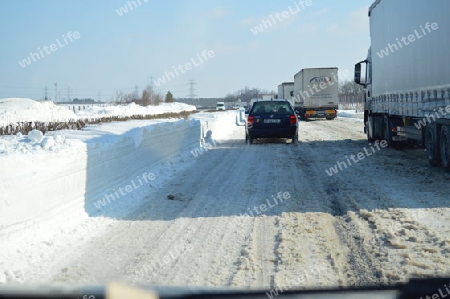 M1 Z?hflie?ender Verkehr nach Schneer?umung (?ber 1m)