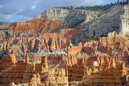 Felsformationen und Hoodoos im Bryce Canyon Nationalpark, waehrend Sonnenuntergang, Sunset Point, Utah, Suedwesten, USA