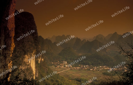 the landscape at the Li River near Yangshou near the city of  Guilin in the Province of Guangxi in china in east asia. 