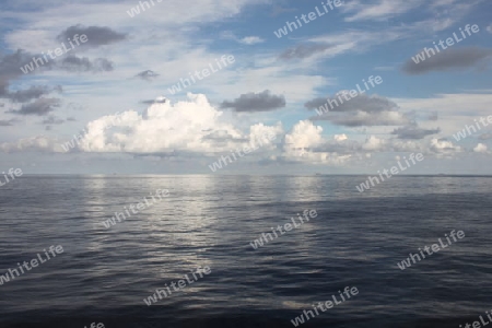 Wolken auf See vor Olbia