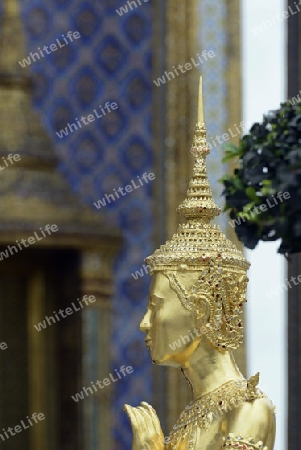 Die Tempelanlage des Wat Phra Kaew in der Hauptstadt Bangkok von Thailand in Suedostasien.