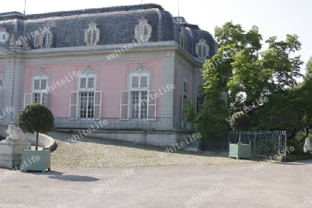 Schlo? Benrath mit Park