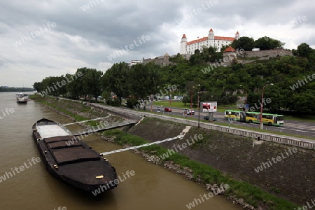  EU, Osteuropa, Slovakei, Slovakia, Slowakei, Kultur, Tradition, Sommer, Europa, Osteuropa, Slowakei, Hauptstadt, Bratislava, Altstadt,  Sommer, Panorama, Ubersicht, Donau, 