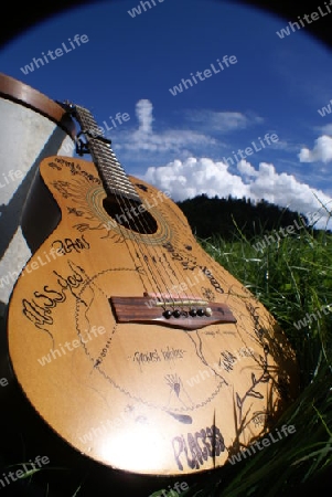 Guitar: undersky