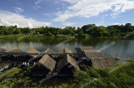 Ein Fischrestaurant am Moon River in der Umgebung von Ubon Ratchathani im nordosten von Thailand in Suedostasien.