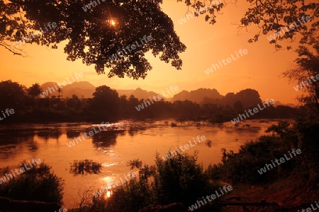 Die Landschaft am Xe Bang Fai River beim Dorf Mahaxai Mai von Tham Pa Fa unweit der Stadt Tha Khaek in zentral Laos an der Grenze zu Thailand in Suedostasien.