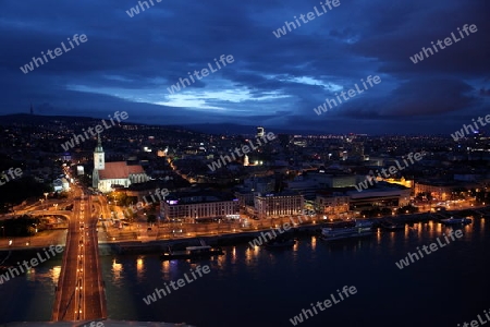  EU, Osteuropa, Slovakei, Slovakia, Slowakei, Kultur, Tradition, Sommer, Europa, Osteuropa, Slowakei, Hauptstadt, Bratislava, Altstadt,  Sommer, Panorama, Ubersicht, Donau, 