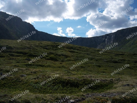 Abbruchkante im Dovrefjell-Sundalsfjella 