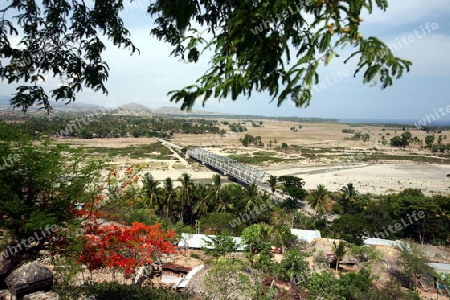 Die Landschaft mit einer Bruecke bei Baucau an der Nordkueste von Ost Timor auf der in zwei getrennten Insel Timor in Asien.