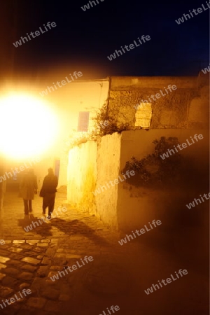 Afrika, Nordafrika, Tunesien, Tunis, Sidi Bou Said
Die Altstadt von Sidi Bou Said in der Daemmerung am Mittelmeer und noerdlich der Tunesischen Hauptstadt Tunis. 





