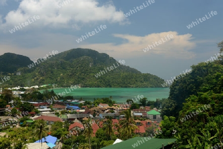 The view from the Viewpoint on the Town of Ko PhiPhi on Ko Phi Phi Island outside of the City of Krabi on the Andaman Sea in the south of Thailand. 