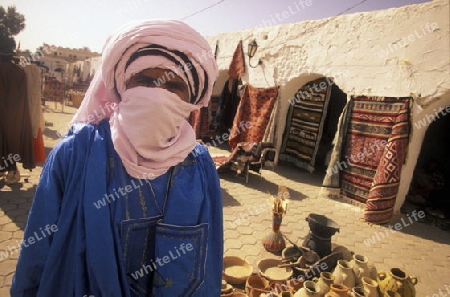 Afrika, Tunesien, Douz
Der traditionelle Donnerstag Markt auf dem Dorfplatz in der Oase Douz im sueden von Tunesien. (URS FLUEELER)







