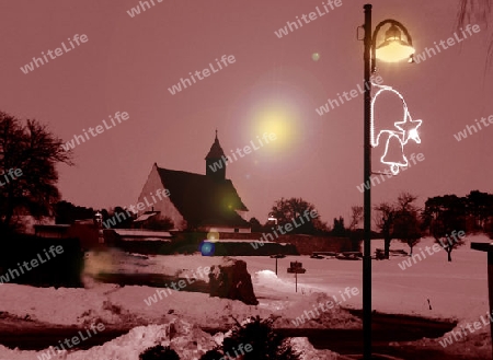 Winternacht mit Kirche