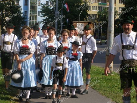 bayerische Trachtengeruppe