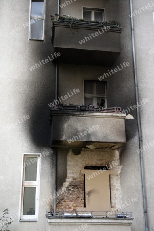 Wohnhaus in Berlin nach Brand in der Silvesternacht