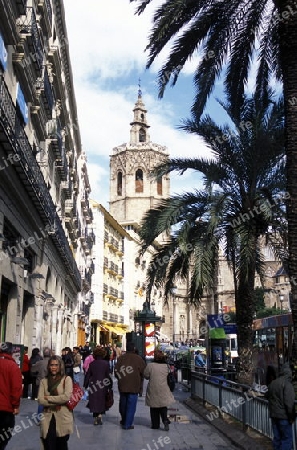 Die Altstadt mit der Kathedrale von Valenzia in Spanien in Europa.