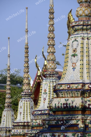 Die Tempelanlage des Wat Pho in der Hauptstadt Bangkok von Thailand in Suedostasien.