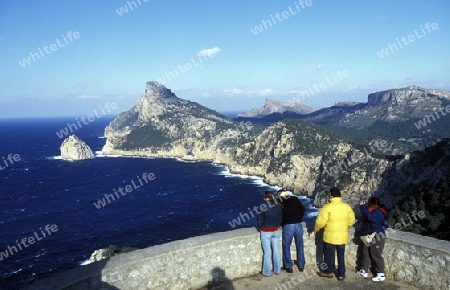 Die Landschaft beim Cap de Formentor auf der Halbinsel Formentor im Februar im Osten der Insel Mallorca einer der Balearen Inseln im Mittelmeer.   