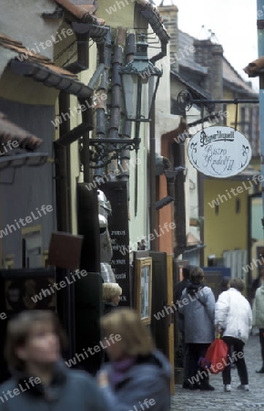 Eine Gasse im Goldschmide Viertel von Prag der Hauptstadt der Tschechischen Republik. 