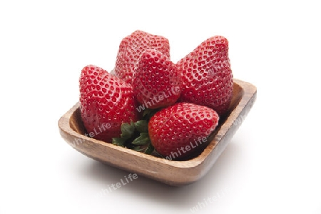 Erdbeeren in Holzsch?ssel