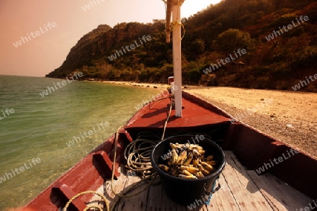 Die Kuestenlandschaft des Khao Sam Roi Yot Nationalpark am Golf von Thailand im Suedwesten von Thailand in Suedostasien.  