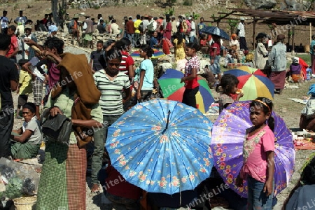 Der Wochenmarkt im Bergdorf Aituto suedlich von Dili in Ost Timor auf der in zwei getrennten Insel Timor in Asien.  