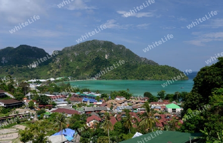 The view from the Viewpoint on the Town of Ko PhiPhi on Ko Phi Phi Island outside of the City of Krabi on the Andaman Sea in the south of Thailand. 