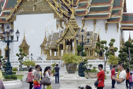 Die Tempelanlage des Wat Phra Kaew in der Hauptstadt Bangkok von Thailand in Suedostasien.