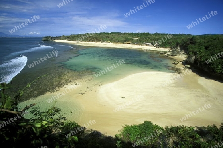 Ein Strand an der Kuta Beach in der Kuta Bay im Sueden von Bali auf der Insel Bali in Indonesien.