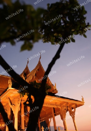 Ein Traditioneller Pavion beim Fort Phra Sumen am Menam Chao Phraya Fluss im Historischen Zentrum der Hauptstadt Bangkok in Thailand. 