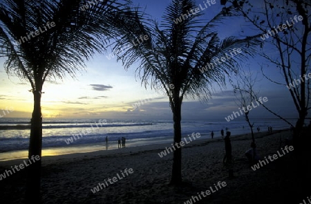 Die Kuta Beach in Kuta im sueden von Bali auf der Insel Bali in Indonesien