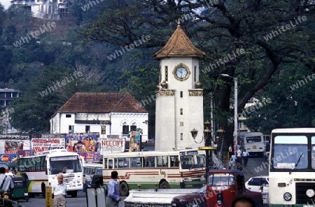 Asien, Indischer Ozean, Sri Lanka,
Der Uhrturm im Stadtzentrum von Kandy im Zentralen Gebierge von Sri Lanka. (URS FLUEELER)






