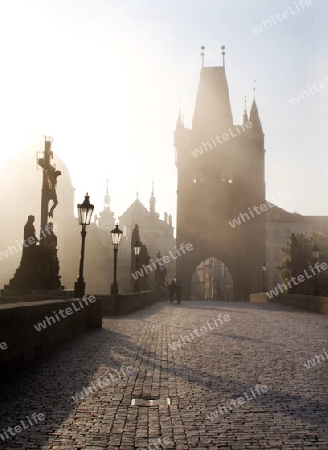 Prtag - Karslbr?cke im Nebel am morgen