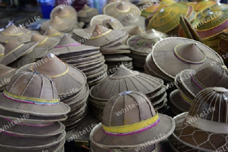 Der Markt im Dorf Mae Hong Son im norden von Thailand in Suedostasien.