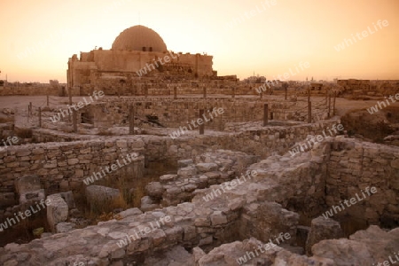 The Ruins of the citadel Jabel al Qalah in the City Amman in Jordan in the middle east.