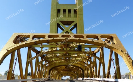 Tower Bridge ?ber den Sacramento River