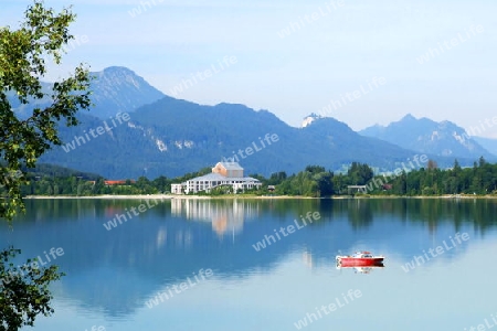 Forggensee mit Festspielhaus