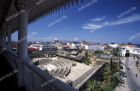 Das Old Fort in der Altstadt in Stone Town der Hauptstadt der Insel Zanzibar im Indischen Ozean in Tansania in Afrika.