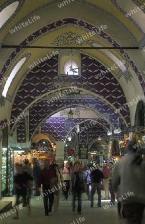 Der Markt, Souq oder Bzaar Kapali Carsi im Stadtteil Sultanahmet in Istanbul in der Tuerkey