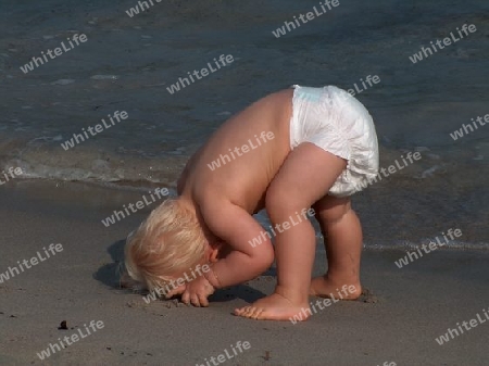 Kleinkind am Strand