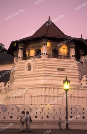 Asien, Indischer Ozean, Sri Lanka,
Der Tempel Sri Dalada Maligawa von Kandy im Zentralen Gebierge von Sri Lanka. (URS FLUEELER)






