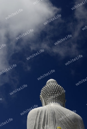 Der Grosse Buddha im Wat Chalong in den Bergen im sueden der Insel Phuket im sueden von Thailand in Suedostasien.