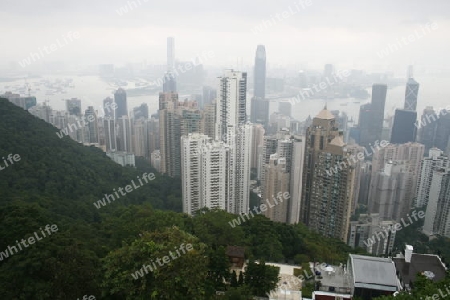 Skyline von Hongkong vom Peak aus gesehen ueber den