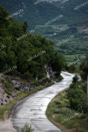 Europa, Osteuropa, Balkan. Montenegro, Skadar, See, Landschaft, Bergstrasse, Strasse, Virpazar, 