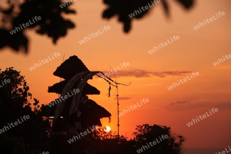 Asien, Suedost, Indonesien, Bali, Insel, Uluwatu, Tempel, Abend, Sonnenuntergang  (Urs Flueeler) 