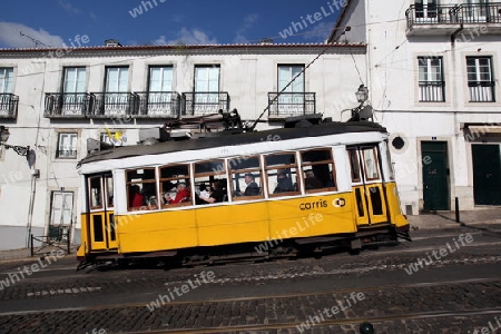 EUROPA, PORTUGAL, LISSABON, STADT,  ALFAMA,  TRAM, STRASSENBAHN,  